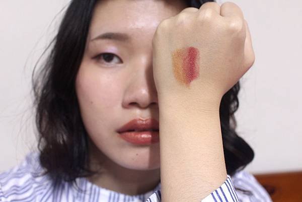 [REVLON 露華濃] 經典璀璨唇膏 07.JPG