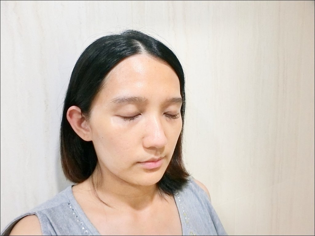 蘭芝睡美人肌極修護水凝膜CIMG8300.JPG