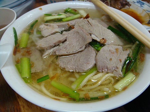 好熱mo還點湯麵不知道在想什麼…哈…