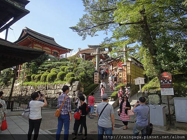 地主神社