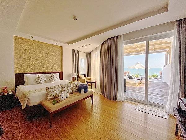 The Cliff Resort &amp; Residences