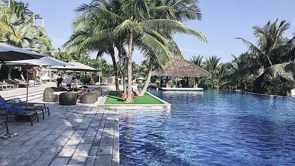 The Cliff Resort &amp; Residences