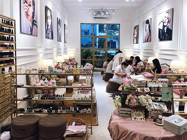 Privé - Luxury Nails &amp; Spa Boutique