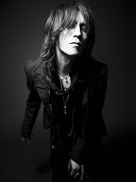 SUGIZO