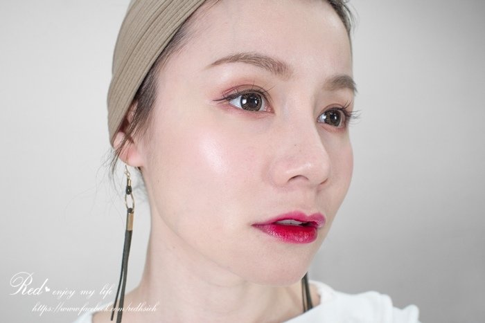 04-laura mercier 燭光聚焦亮采餅 (4).jpg