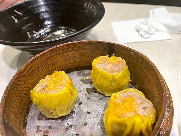 台北東區│1976道地香港美食：魚子蒸燒賣