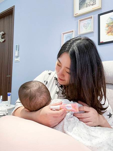 新手媽咪│馨朵拉Cindora乳尖粉嫩修護精華：從懷孕開始做好準備，強健乳尖肌膚，避免粉紅奶發生
