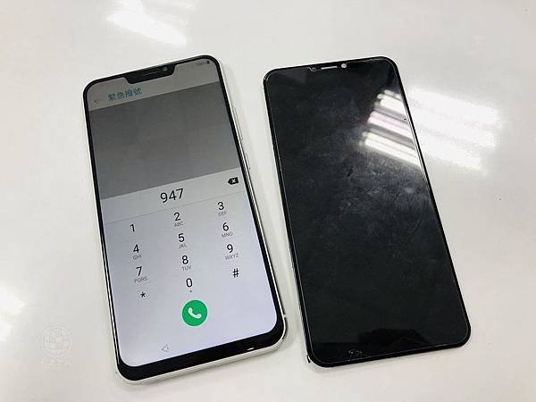 ASUS ZenFone 5泡水顯示異常.jpg