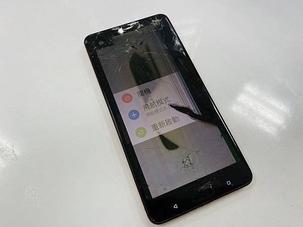 HTC U Ultra更換螢幕.jpg