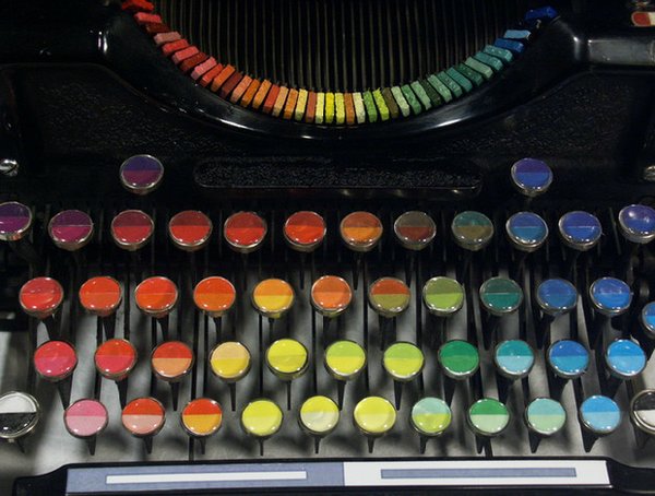 the-chromatic-typewriter-5