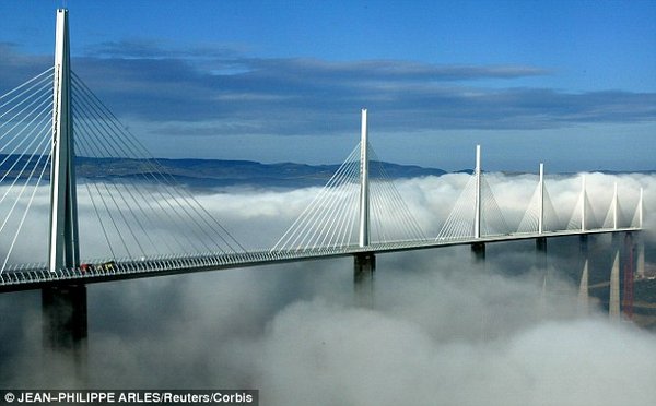 米約高架橋(Millau Viaduct)