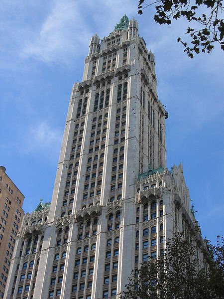 4.450px-Woolworth_bldg_nov2005d.jpg
