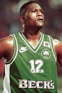 200px-1996_Dominique_Wilkins_Panathinaikos.jpg