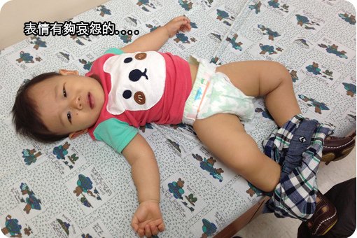 小宇滿1歲打德國麻疹疫苗-04.jpg