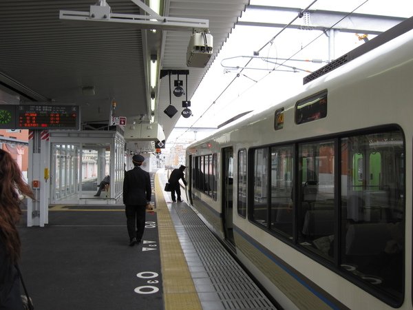 2008.11.27 JR 奈良線 (3).JPG