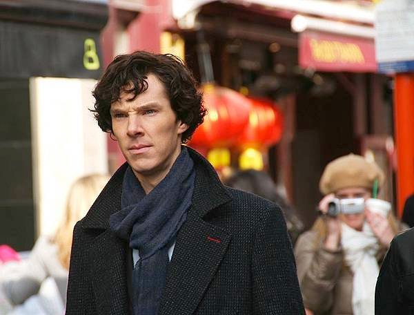 Benedict_Cumberbatch_filming_Sherlock