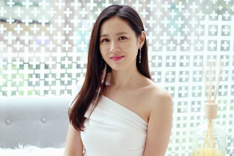 son-ye-jin-skin-inc-00.jpg