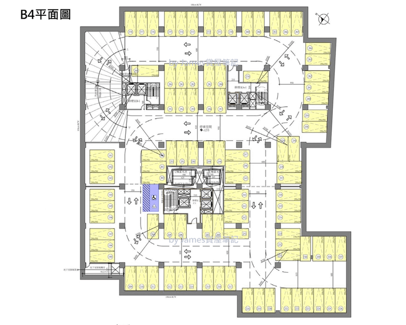 停車場B4