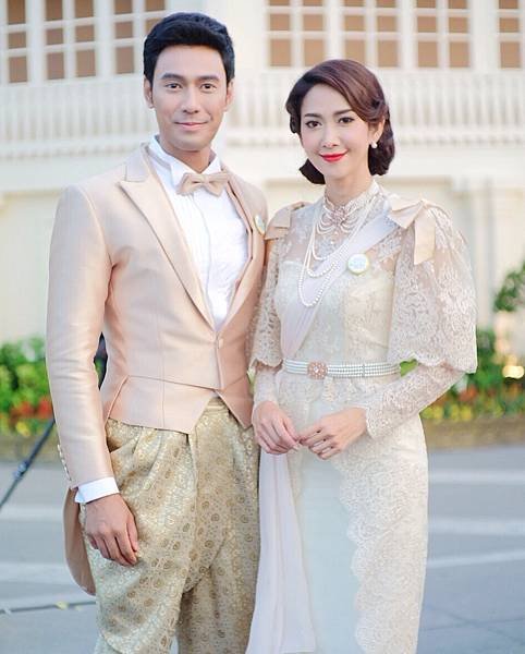 finaleweddingmagazine_3___Bfd0PYGB6E-___.jpg