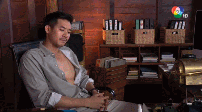 p8b9bodxuxaoXFB6EBP-o.gif