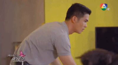 p8bb83li8NhLq6SEjMK-o.gif