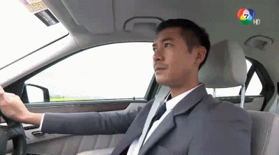 p8mgsms5yiqthLSphNU-o.gif