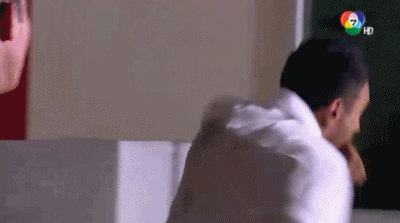 p9e3d49mr8kC7M48uer-o.gif