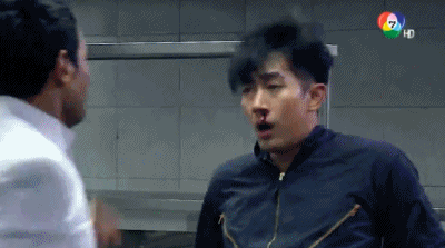 p9nd7d8i9mF0bvGaXrZ-o.gif