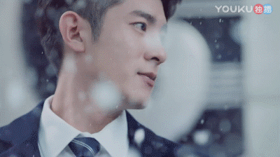 005R0PW0gy1fyd4hu89ijg30b4068qv6.gif