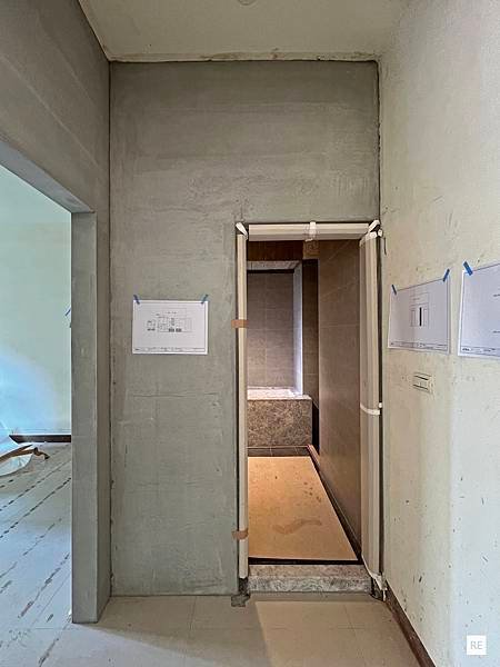 ｜浴室翻新｜1.6坪｜浴室牆打掉重蓋、大理石磚砌浴缸－二手衛