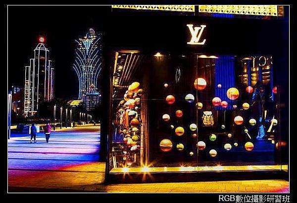 程春來-越夜越美麗.jpg