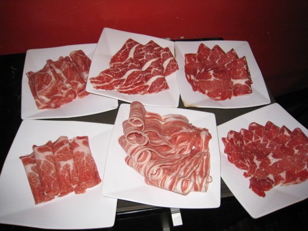 點了很多肉