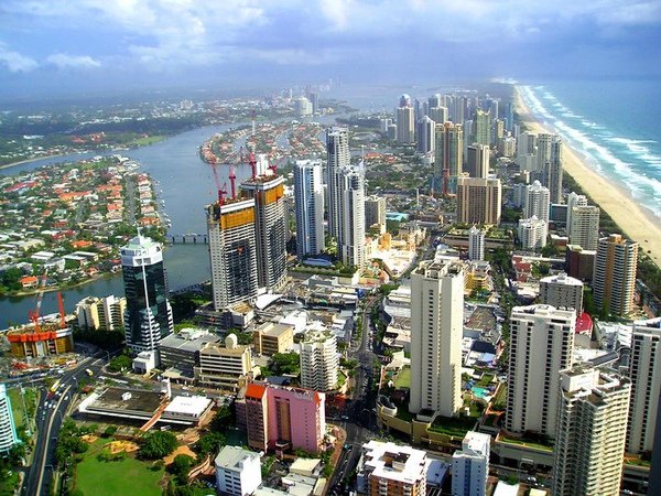 gold_coast_surfers_paradise.jpg