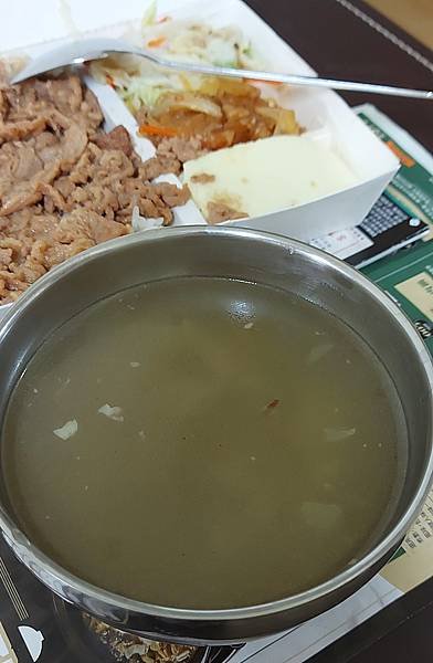 嫩嫩燒肉飯 (1).jpg