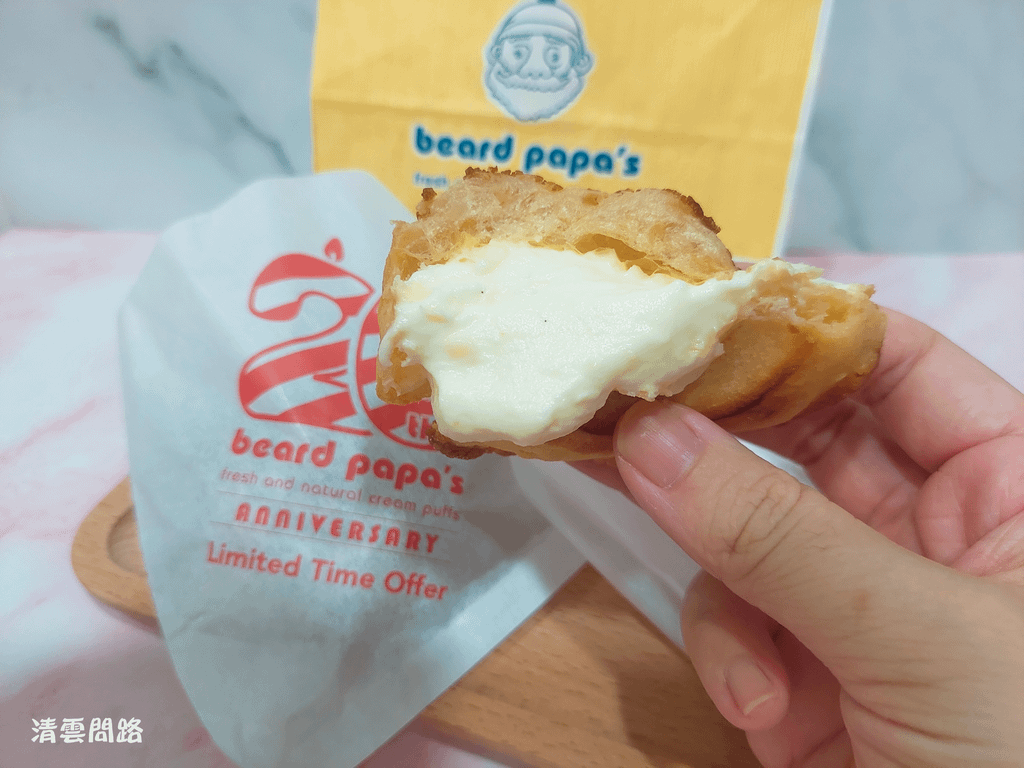 Beard papa&apos;s檸香乳酪泡芙開箱｜7月期間限定Beard papa X Kiri乳酪｜Beard papa 菜單2022｜台北車站甜點推薦｜天界之舟行善濟世