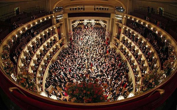 the auditorium of the State Opera