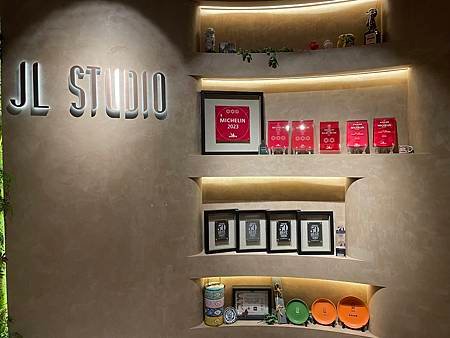 JL Studio 現代新加坡餐廳@台中南屯 — 終於如願體