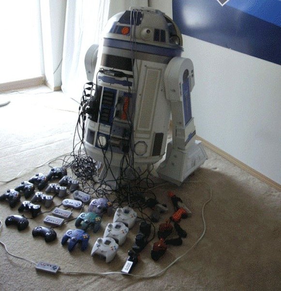 r2_d2_console_casemod_edit.jpg