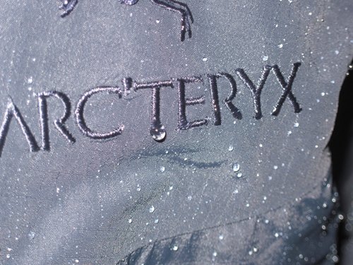 1.【Rockland 14週年慶】大絕4：高價精品Arc’teryx、Montbell－手刀衝刺，搶購夯款。(Arc’teryx主視覺).jpg