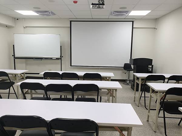 18人桌椅   403 教室_200605_0002.jpg