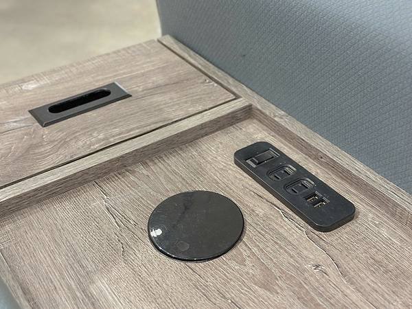 苗栗家具行｜億家具批發倉庫 苗栗店｜工廠直營6折批發價！獨棟