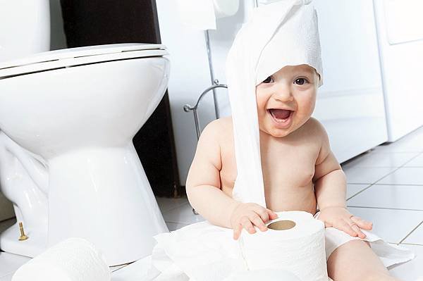 baby-with-toilet-paper.jpg