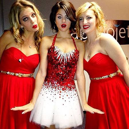 Selena-Jingle-ball.jpg