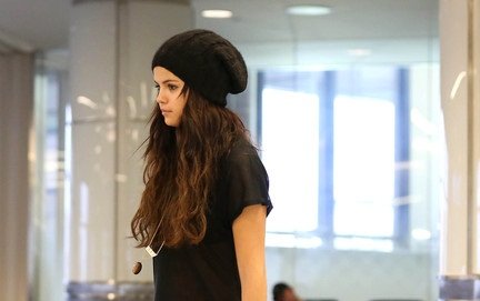 Selena+Gomez+Selena+Gomez+Departs+LAX+kJdLv2aWgiHl改