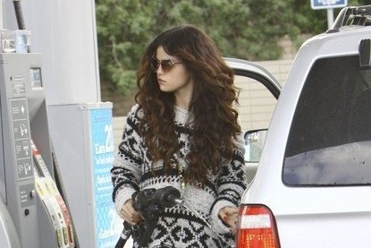 Selena+Gomez+Sexy+Single+Selena+Gomez+Spills+LbbIi2qpw95l改