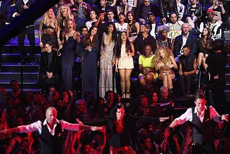 Selena+Gomez+Audience+MTV+Video+Music+Awards+P2lnCRj4jkKx