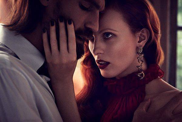 karen-elson-by-alexi-lubomirski-for-vogue-mexico-october-2014-9