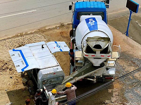 ABT40C Diesel Concrete Pump Working on Site.jpg