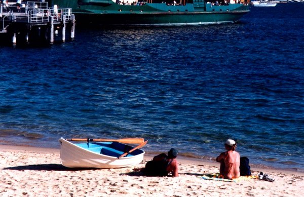 Manly Beach in Sydney.jpg