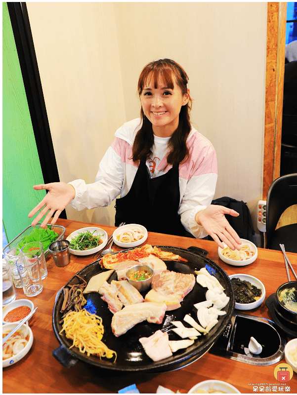 濟州島美食｜TOP富平總店탑부평 본점！黑豬肉一條街！在地人